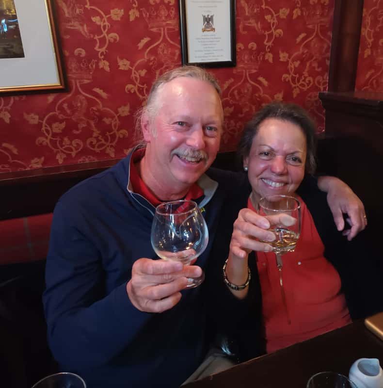 Glasgow: Guided City Highlights Tour & Whisky Tasting (5pm)
