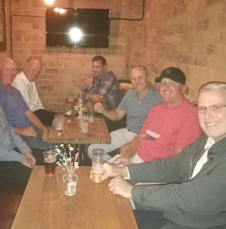 Liverpool: Guided Pub Crawl Tour with 3 Drinks