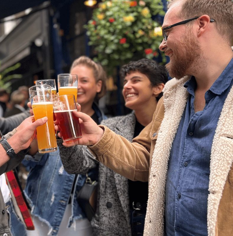 London: Royal Historic Pubs Walking Tour