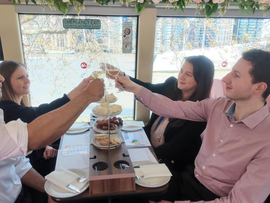 London: Wine Tasting Bus Tour with a Sommelier